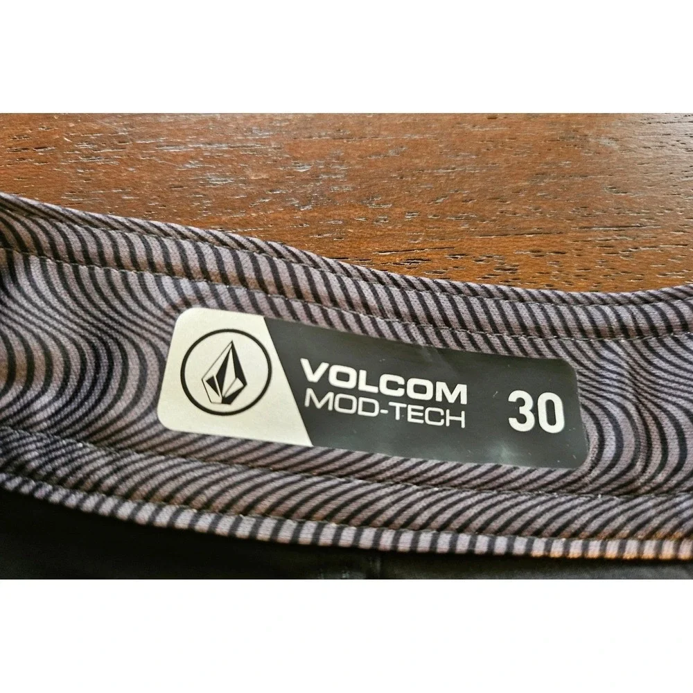 Volcom Lido Solid Mod 20 Board Shorts Mens 30 Black Mod-Tech A0812121